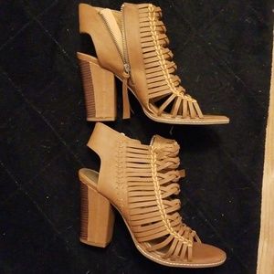 Ladies size 12 tan sandal